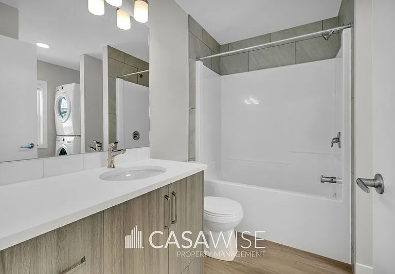 1059G Berg Pl #GS — Photo 15