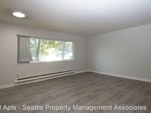 5th image of 1617 E Jefferson St #8819335