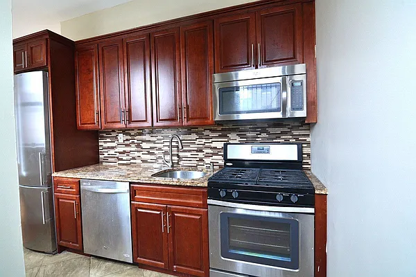 Rented by Hagstrom Management Inc | media 40