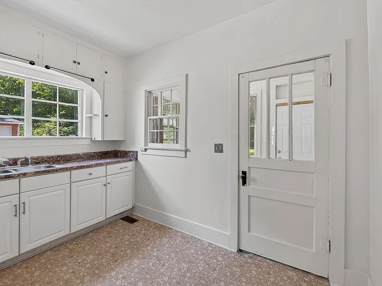 251 Forbes Ave — Photo 16