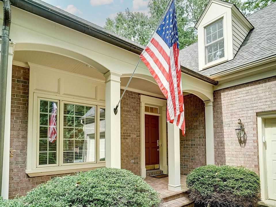 1st image of 2225 Piper Way