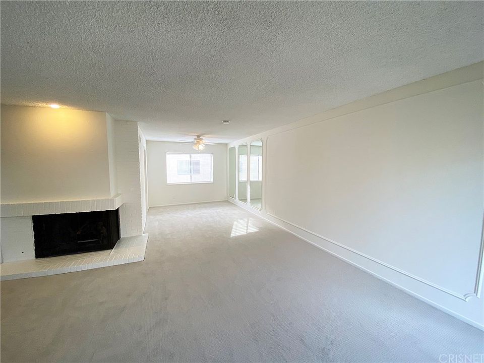 2nd image of 26366 W Plata Ln