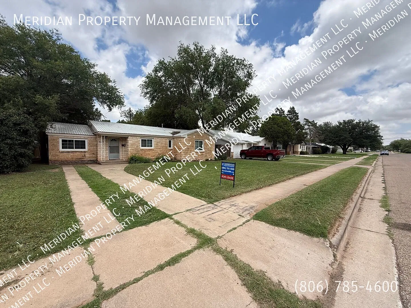 This spacious 3-bedroom — Photo 2