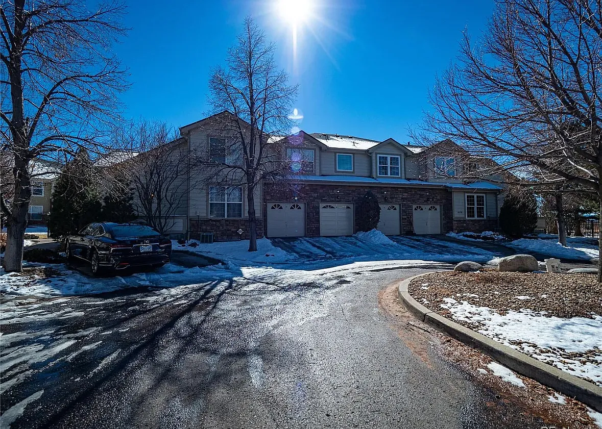 3 bed, 3.5 bath, 2314 sqft, $2,750 — Photo 1