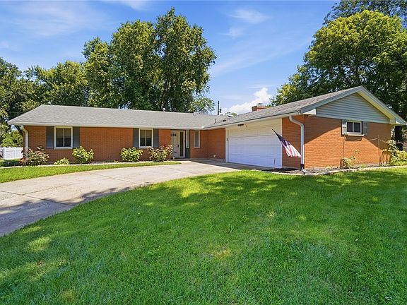 4th image of 2361 Colony Way