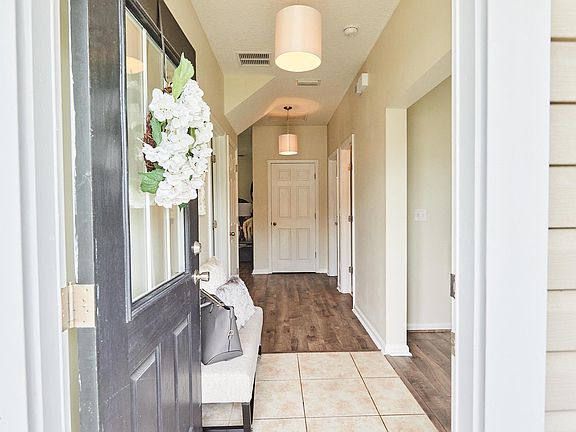 4th image of 318 Vineyard Ln