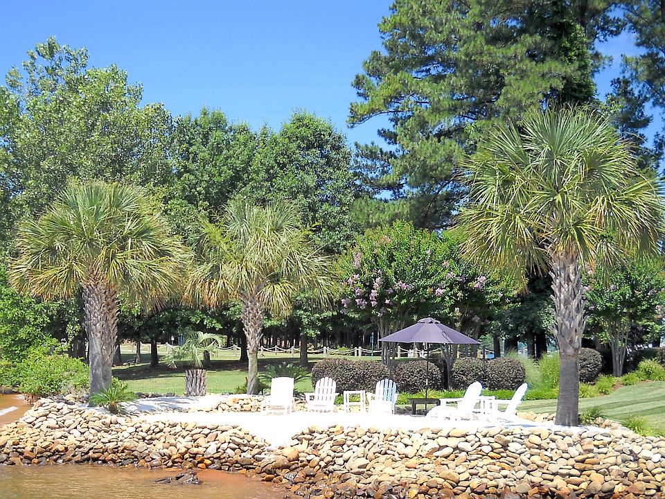 2nd image of 18316 Harbor Light Blvd