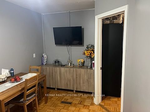 4th image of 85 Corbett Ave