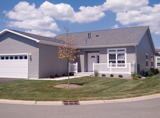 310 Legacy Ct, Grayslake, IL 60030