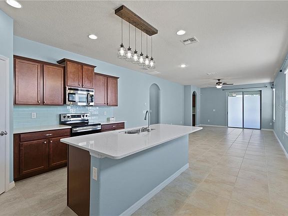 3rd image of 15506 Tidal Cove Aly