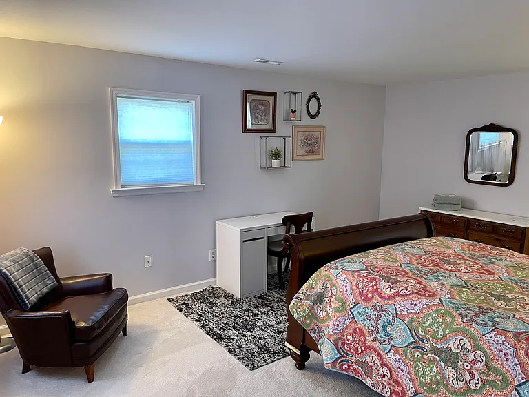 1317 Grayland Ave — Photo 4