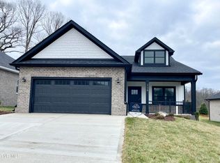 738 Hunts Terrace Dr, Kingsport, TN 37663