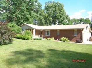 3803 Tallwood Ave, Rockford, IL 61114