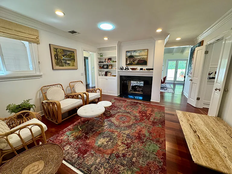1006 Las Pulgas Rd — Photo 11