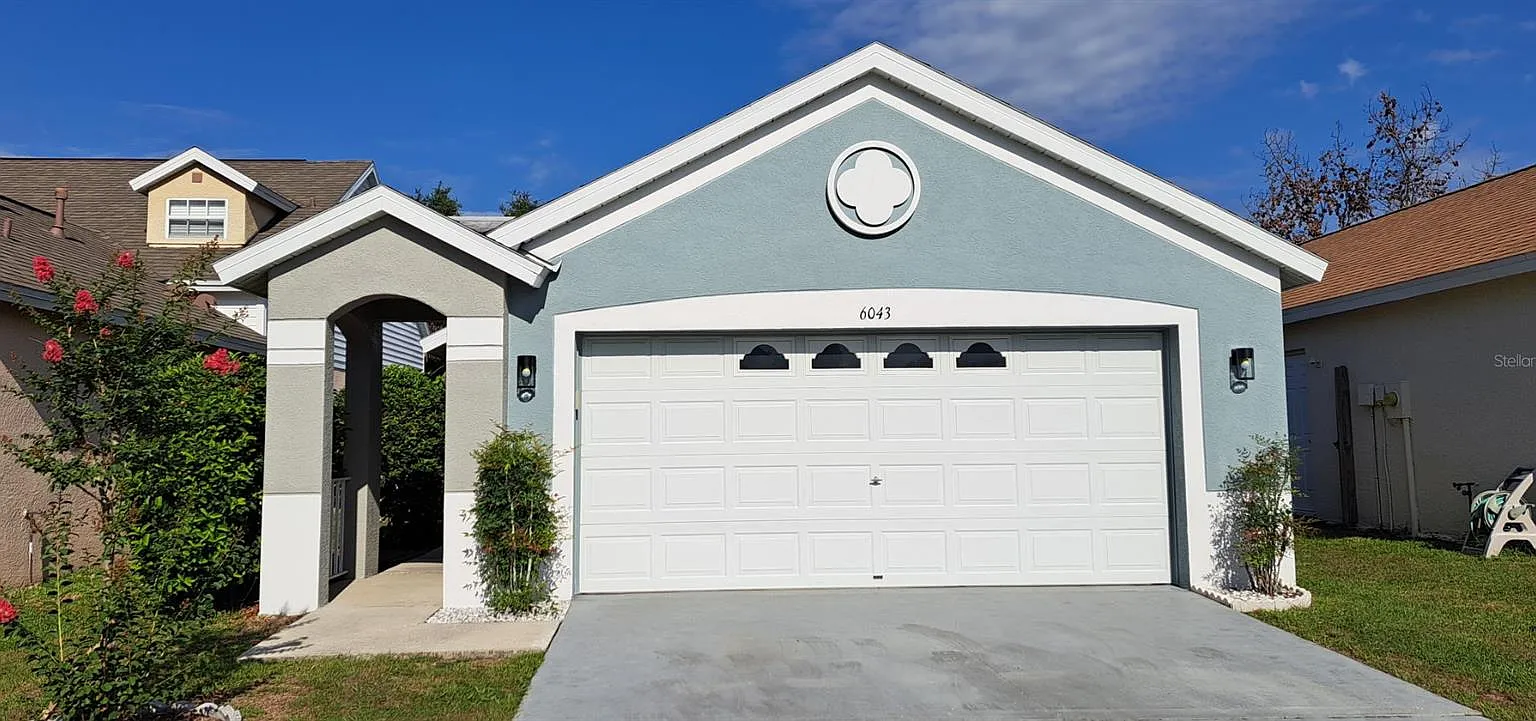 3 bed, 1130 sqft, $2,100 — Photo 1