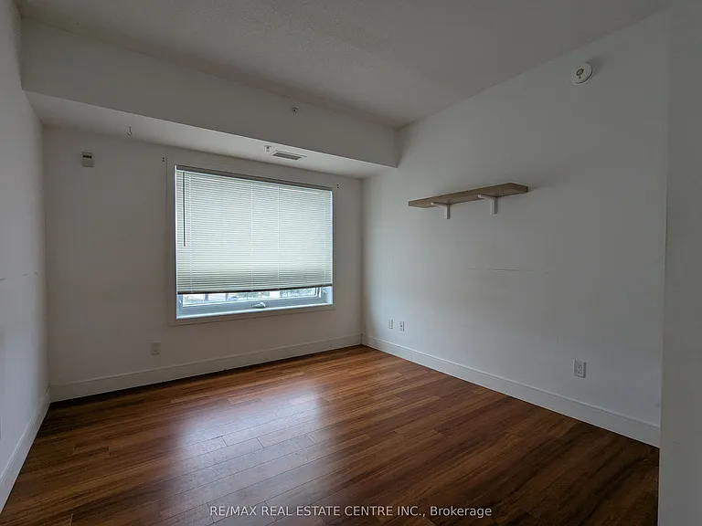 1 Wellington St #418 — Photo 14