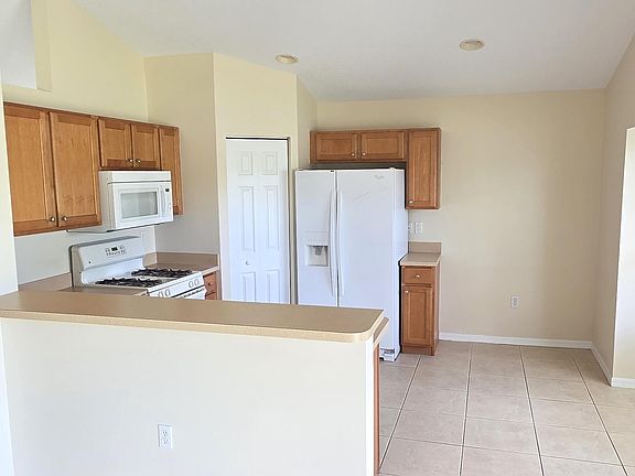 3rd image of 538 SW Indian Key Drive