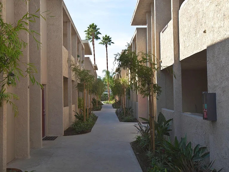 15130 Woodruff — Photo 4
