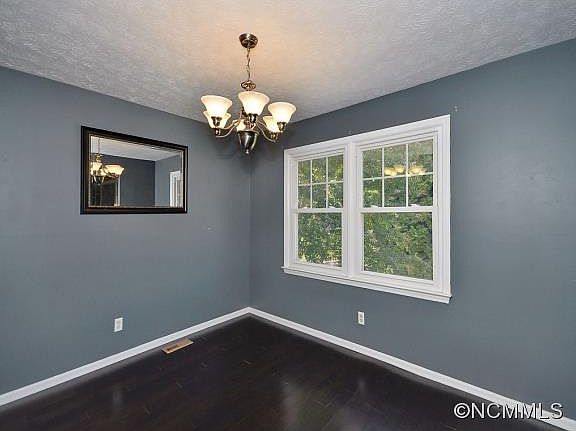 4th image of 1838 Glenheath Dr