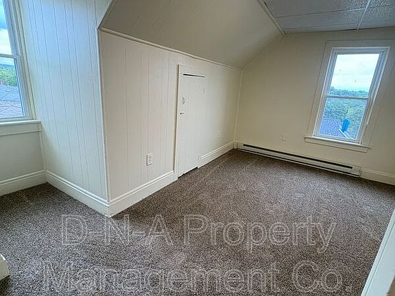 5th image of 154 Garibaldi Ave #3