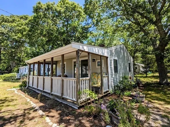 67 Canal St #8, Bourne, MA 02532