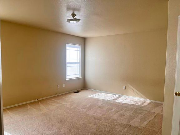 3rd image of 4336 Canada Pl NW
