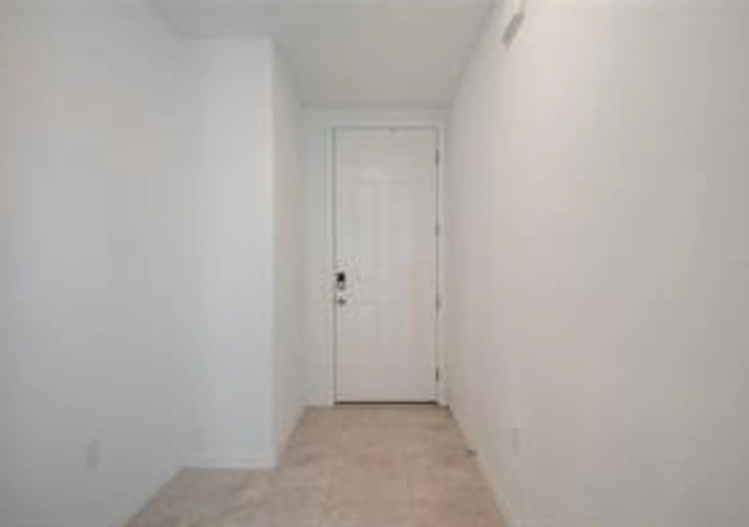 Modern 4/2 House in Lake Deer Estates Available Now! — Photo 2