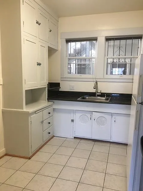 2 bed, 1100 sqft, $3,000 — Photo 3