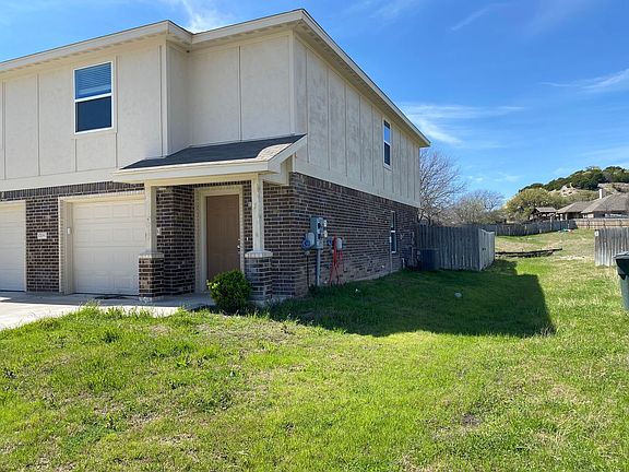2nd image of 1709 Castroville Trl Unit B