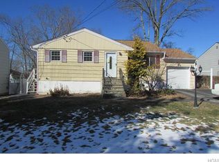 8 Briarbrook Rd, Ossining, NY 10562