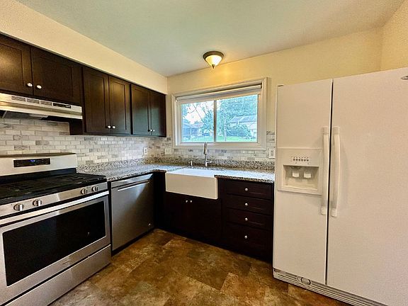 5th image of 2355 Wesglen Estates Dr