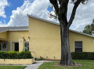 210 Sparrow Dr APT 4, Royal Palm Beach, FL 33411
