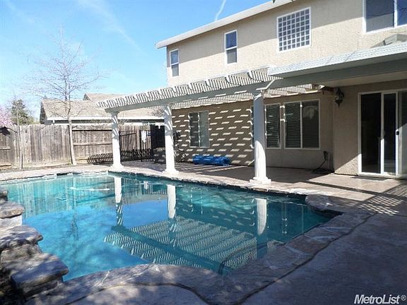 3rd image of 1873 Iceberg Ln