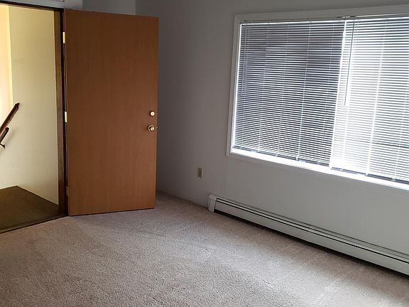 3rd image of 4744 Glasgow Dr