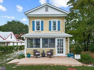 209 Hawthorne St, Colonial Beach, VA 22443