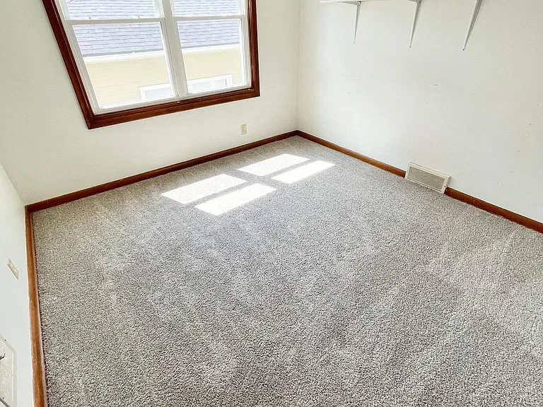 6762 Western Ave — Photo 5