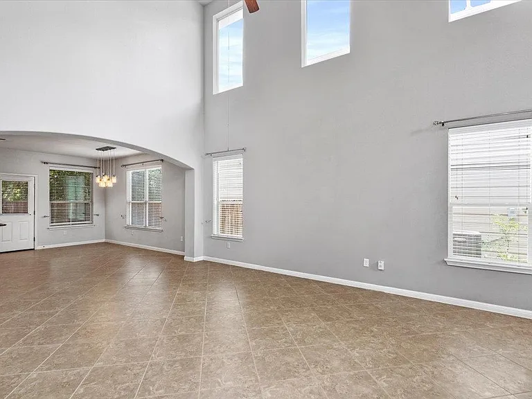 9413 Tanager Way — Photo 6