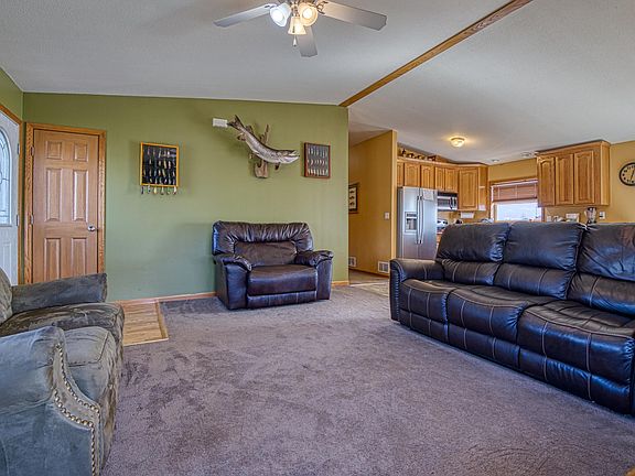 3rd image of 305 Willow Creek Dr