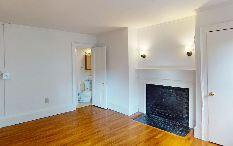 2nd image of 90 Myrtle St #B5