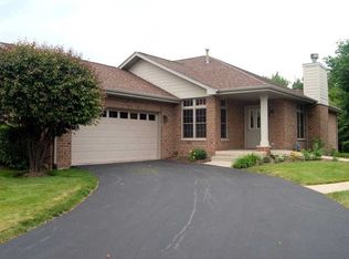 6112 Princeton Ln, Palos Heights, IL 60463