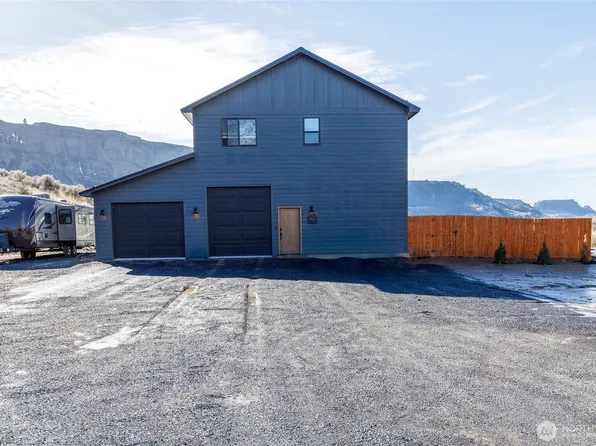 41 Copper Avenue, Electric City, WA 99123