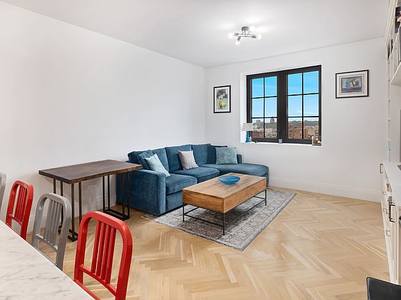 3rd image of 300 W 122nd St #12J