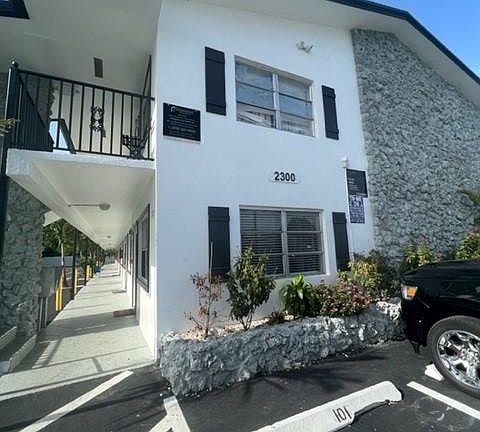 2nd image of 2300 Madison St #206