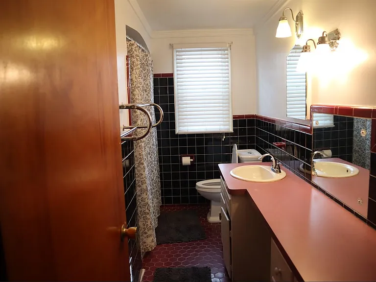 1343 Pagel Ave #2 — Photo 17