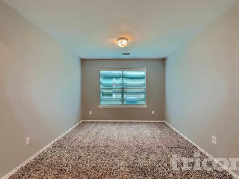 126 Spring Creek Ln — Photo 6