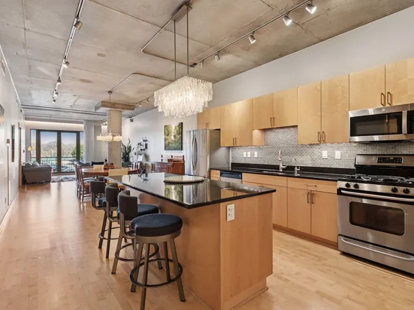 212 N 1st St APT 110, Minneapolis, MN 55401