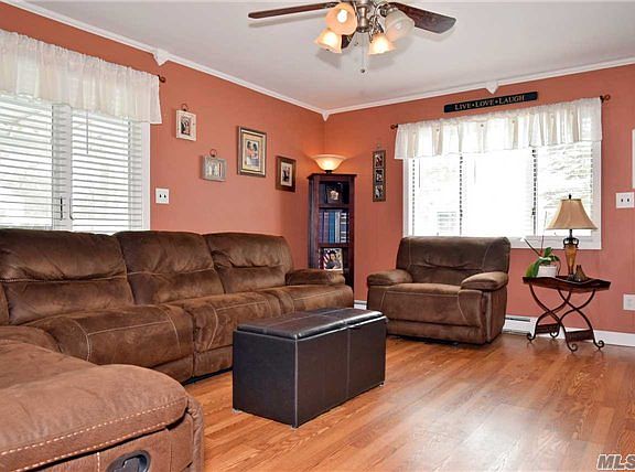 4th image of 12 Hempstead St