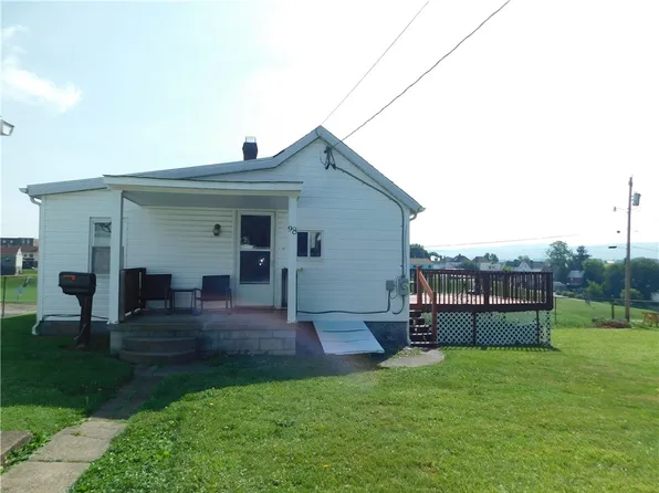 98 Easy St, Uniontown, PA 15401