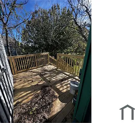 3621 Winnie St — Photo 13