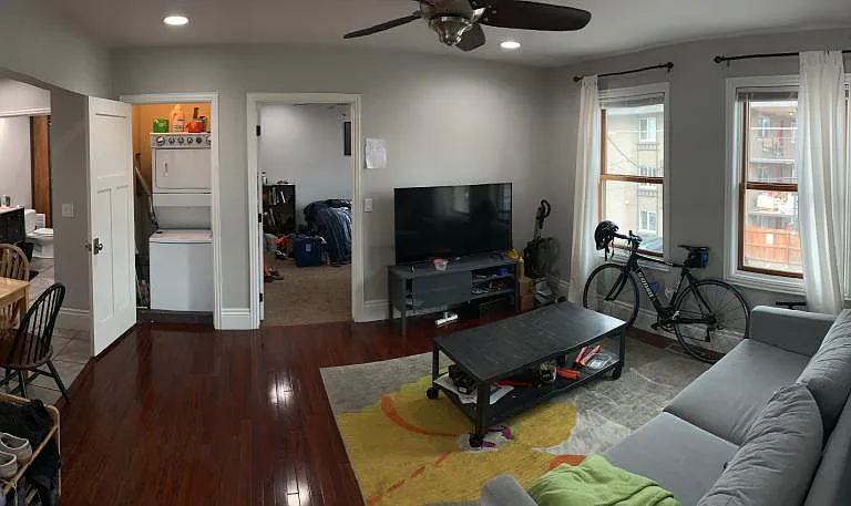 1542 Gaylord St — Photo 4